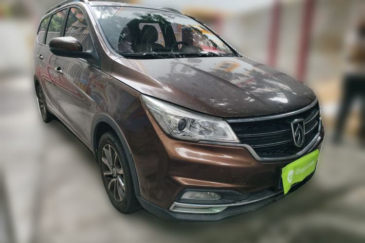 Used Baojun 730 2017 1.5T Manual Fashion Version 7 Seats China V Emission Standard Front Right 45 Deg