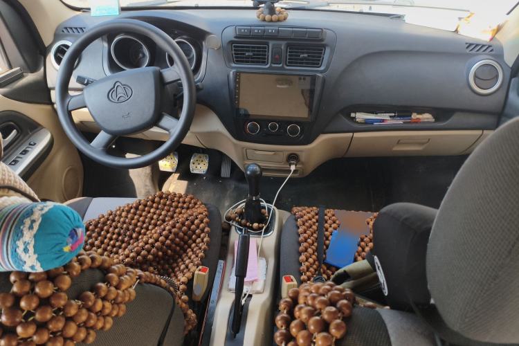 Used CHANGAN KAICHENG Ruixing M80 2019 1.5L Base Version 4-Seater Single-Steamed Air Conditioning China VI Standard Flat Roof with Lift-Up Rear Door DAM15KR Center Console