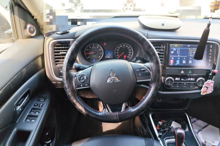 Used Mitsubishi Outlander 2018 2.0L Two-Wheel Drive Glory Edition 5 Seats