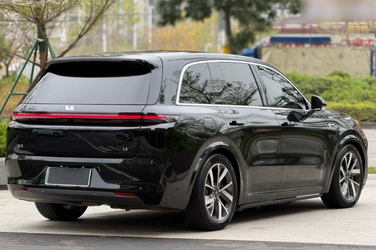 Used Li Auto L8 2023 Pro Model
