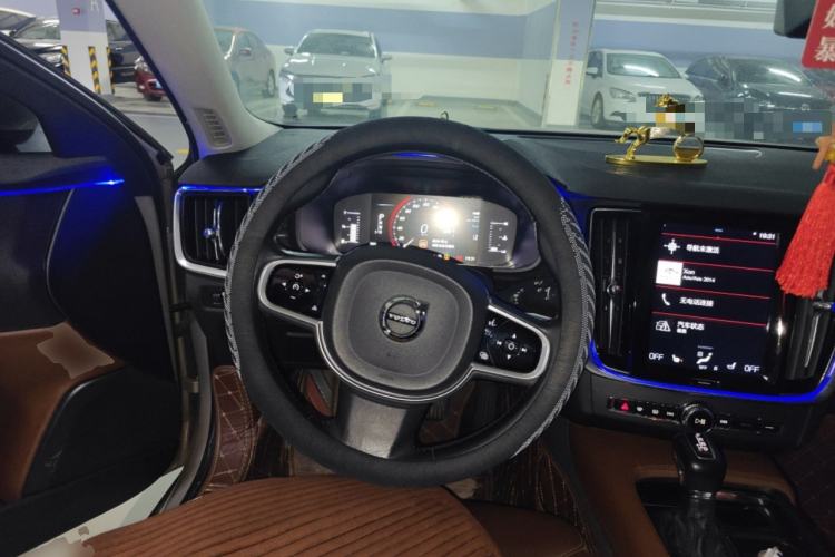 Used Volvo S90 2018 T4 Zhiyuan Edition
