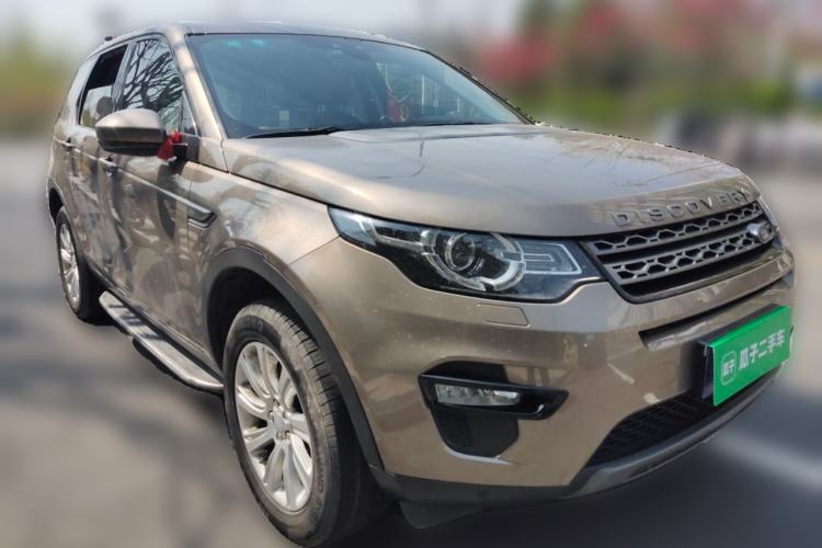 Used Land Rover Discovery Sport 2017 2.0T SE Front Right 45 Deg