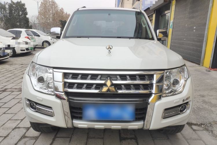 Used Mitsubishi Pajero 