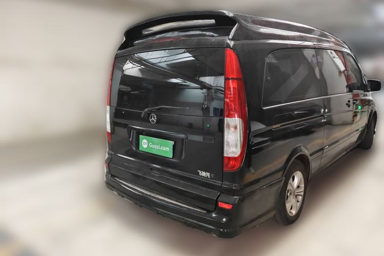 Used Mercedes-Benz Vito 2011 2.5L 7-seater executive version Rear Right 45 Deg