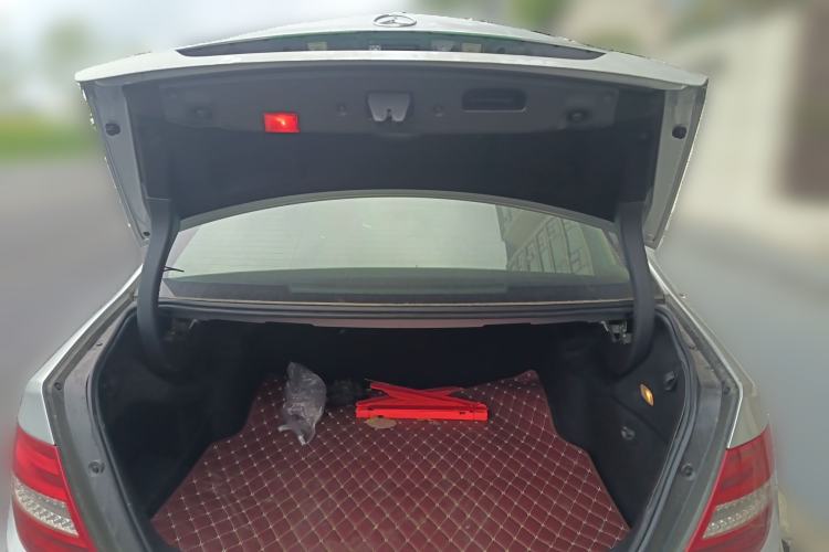 Used Mercedes-Benz C-Class 2011 C 180K Classic model