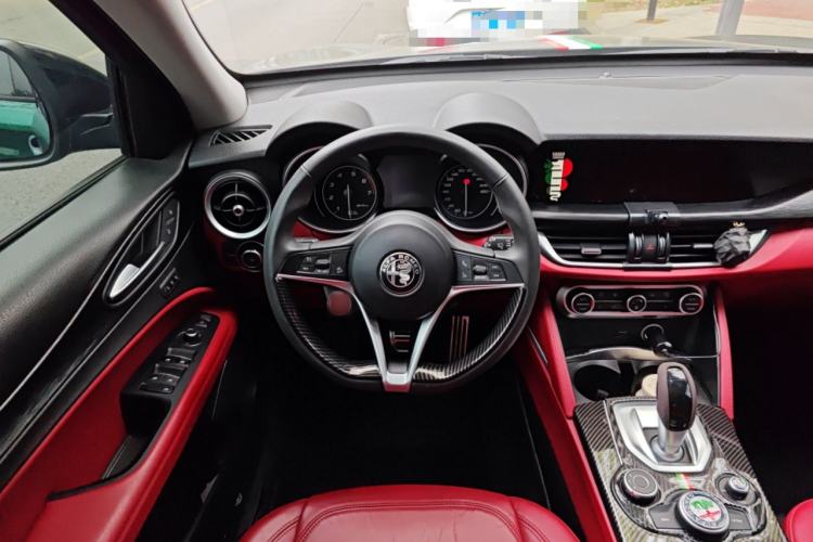 Used Alfa Romeo Stelvio 2017 2.0T 200HP Elite Edition