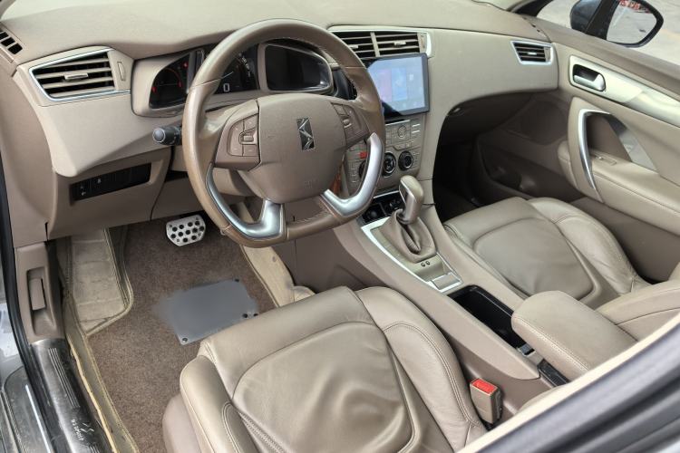 Used DS 5LS 2014 1.6T Elegant Version THP160

