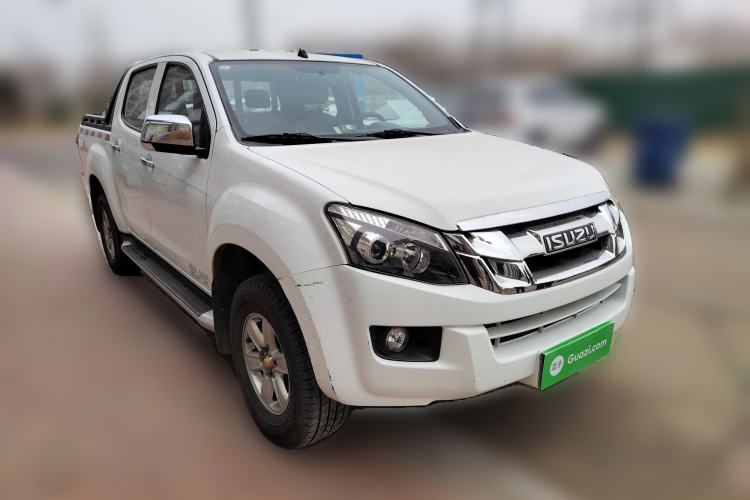 Used Isuzu D-MAX 2015 2.5T Four-Wheel Drive Automatic Ultra-Luxury Version 4JK1 Exterior 2