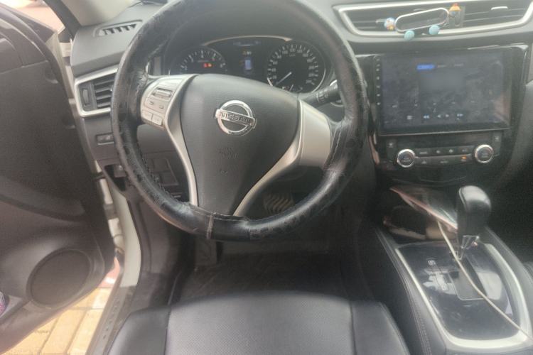 Used Nissan X-Trail 2014 2.0L CVT Comfort Edition 2WD Steering Wheel