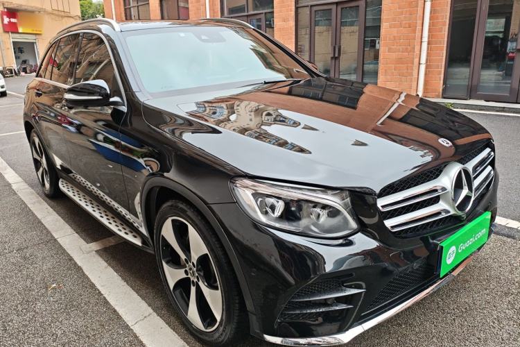 Used Mercedes-Benz GLC 2018 Refreshed GLC 300 4MATIC Dynamic Edition