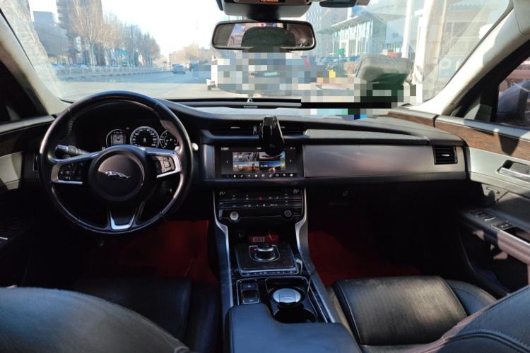 Used Jaguar XFL 2018 XFL 2.0T 250 PS Premium Edition
