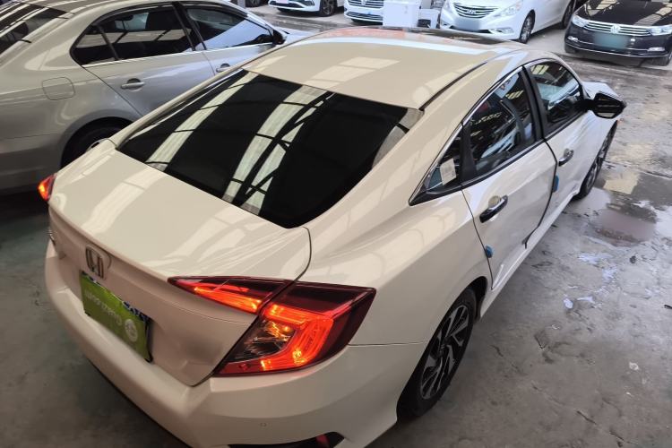 Used Honda Civic 2016 220TURBO CVT Luxury Edition
