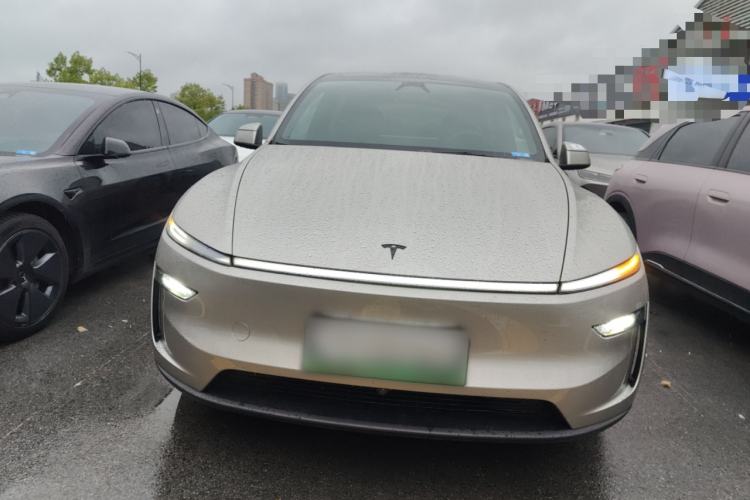 Used Tesla Model Y L 2025 Model Long-Range All-Wheel-Drive Version