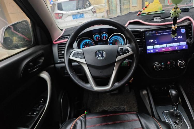 Used CHANGAN CS35 2014 1.6L Automatic Luxury Model China IV Standard Steering Wheel