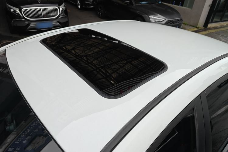 Used Geely Auto Emgrand 2021 UP 1.5L CVT Luxury Model Roof