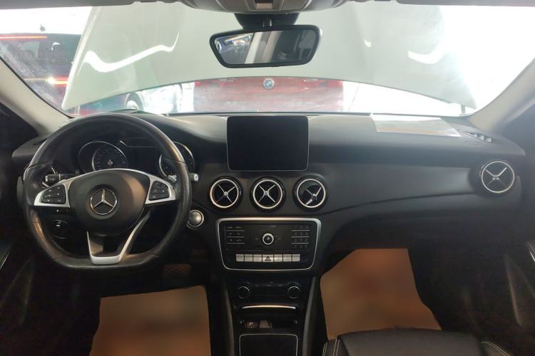 Used Mercedes-Benz GLA 2019 GLA 200 Fashion Model
