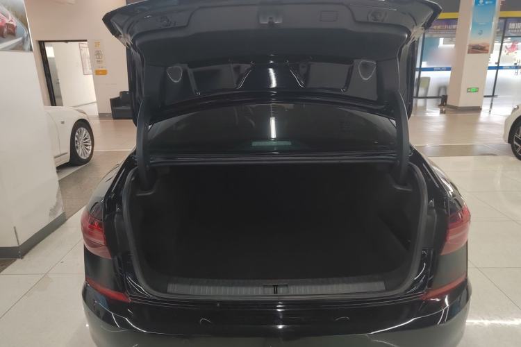 Used Volkswagen Passat 2019 330TSI Luxury Edition China VI Standard
