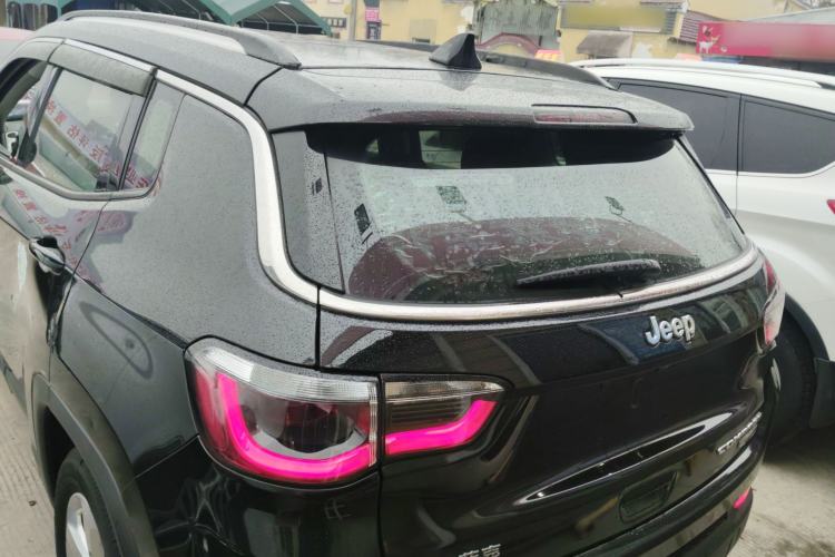 Used Jeep Compass 2017 200T Automatic Family Edition
