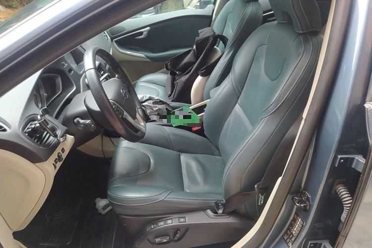 Used Volvo V40 2013 2.0T Zhiya Edition