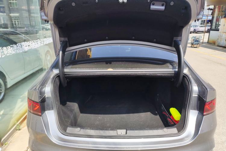 Used BYD Qin PLUS 2024 HONOR Edition DM-i 55KM Leading Model Trunk