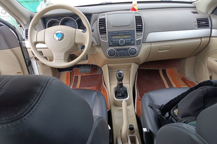 Used Dongfeng Junfeng E11K 2019 Standard Model Center Console