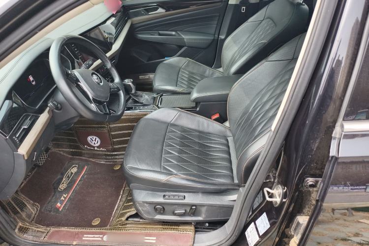 Used Volkswagen Passat 2020 330TSI Luxury Edition China VI
