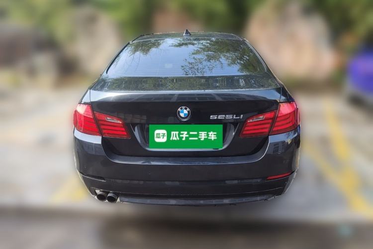 Used BMW 5 Series 2013 525Li Luxury Model
