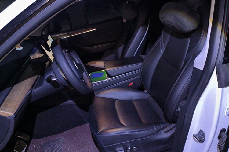 Used Tesla Model Y 2022 Rear-Wheel-Drive Version Left Front Seat