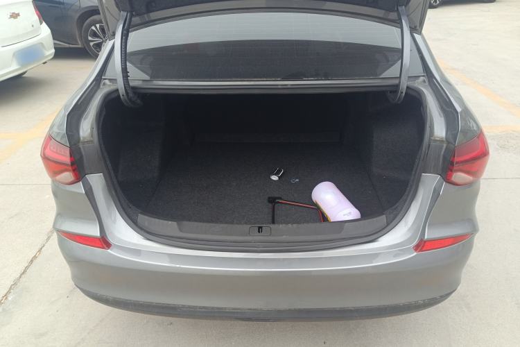 Used Chevrolet Monza 2022 320 Automatic Enjoyment Edition Trunk