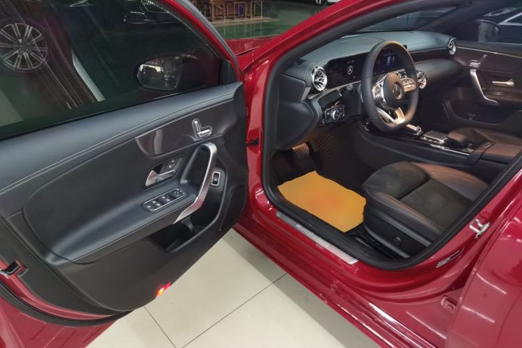 Used Mercedes-Benz A-Class 2021 A 200 L Sport Sedan Fashion Model
