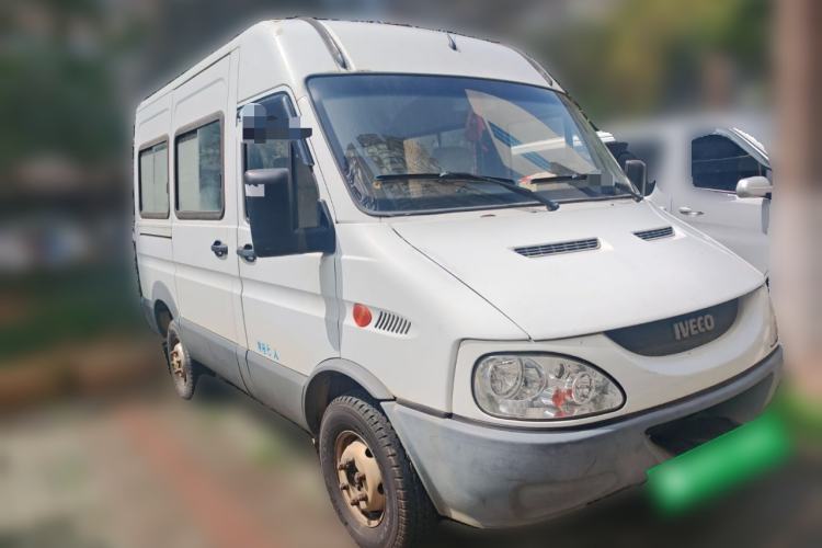 Used Iveco Turin 2009 2.5T-A32 Base Version