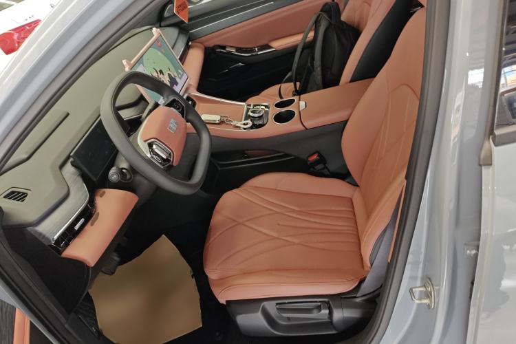 Used Geely Galaxy L6 2025 EM-i 140km Long-Range Version Left Front Seat