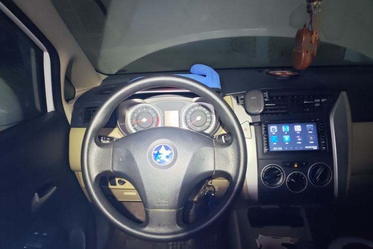 Used Venucia R50 2013 1.6L Manual Fashion Edition