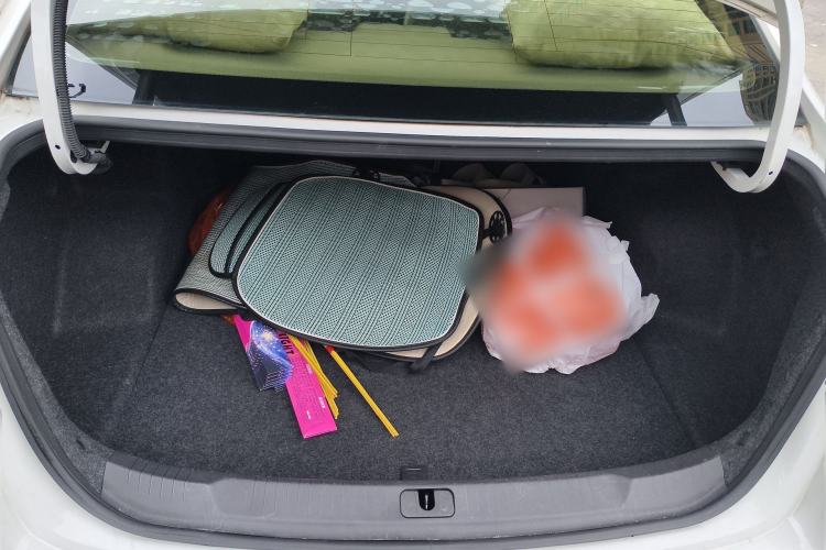 Used Buick GT 2019 15T Dual-Clutch Connected Elite Model China VI Trunk