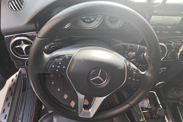 Used Mercedes-Benz GLK-Class 2013 Facelift GLK 300 4MATIC Luxury Edition
