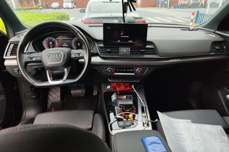 Used Audi Q5L Sportback 2021 40 TFSI Fashion Model Center Console