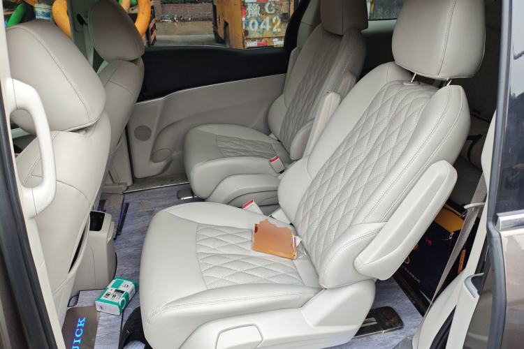 Used Buick GL8 2022 Land Cruiser Executive Class 652T Comfort Model