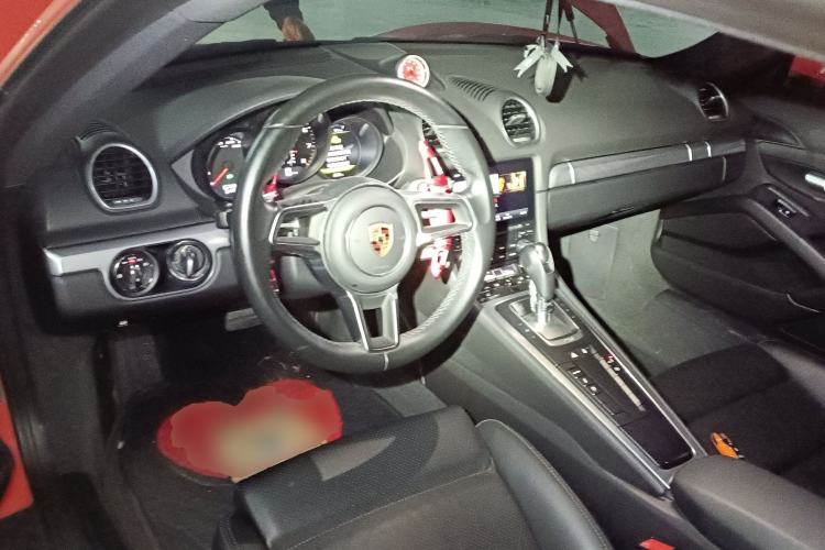 Used Porsche 718 2016 Cayman 2.0T Center Console