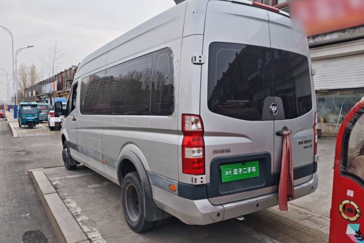 Used Foton Toano 2021 2.8T Manual Tongtu Extended-Wheelbase Mid-Roof 6/7-Seater F2.8 NS6B177L
