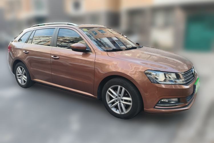 Used Volkswagen Gran Lavida 2015 1.6L Automatic Comfort Edition
