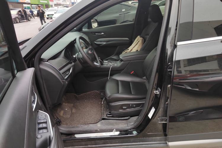 Used Cadillac XT4 2020 Revised Version 28T Two-Wheel Drive Leading Edition Left Front Seat