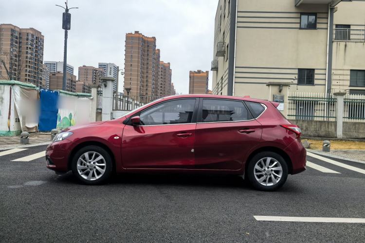 Used Nissan Tiida 2016 1.6L CVT Cool Dynamic Edition