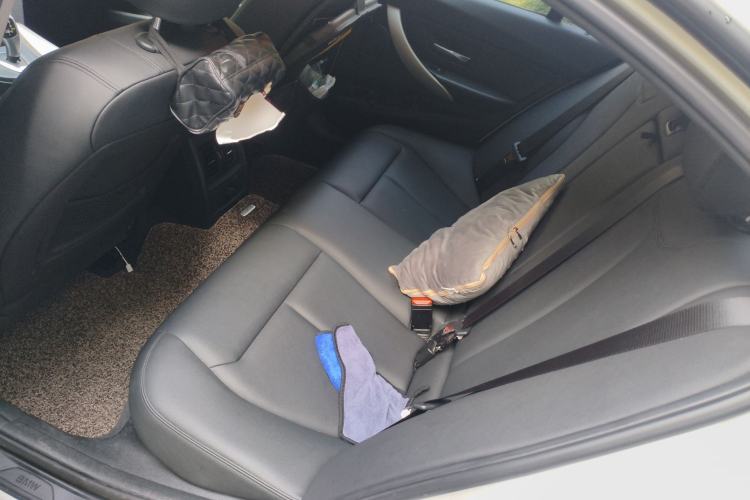 Used BMW 3 Series 2015 320i Luxury Line Stylish Edition