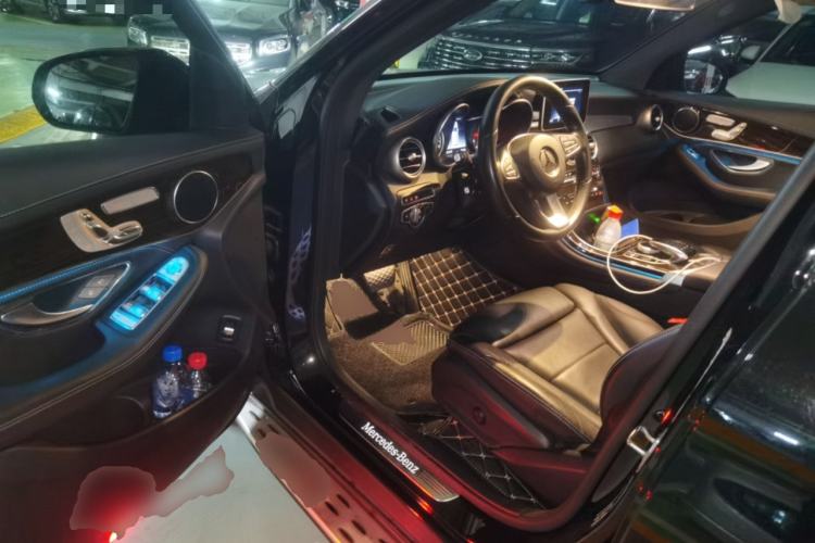 Used Mercedes-Benz GLC 2019 Facelift GLC 260 L 4MATIC Luxury Model
