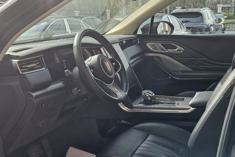 Used Hongqi HS7 PHEV 2024 2.0T PHEV Four-Wheel Drive Flagship Edition 6 Seats
