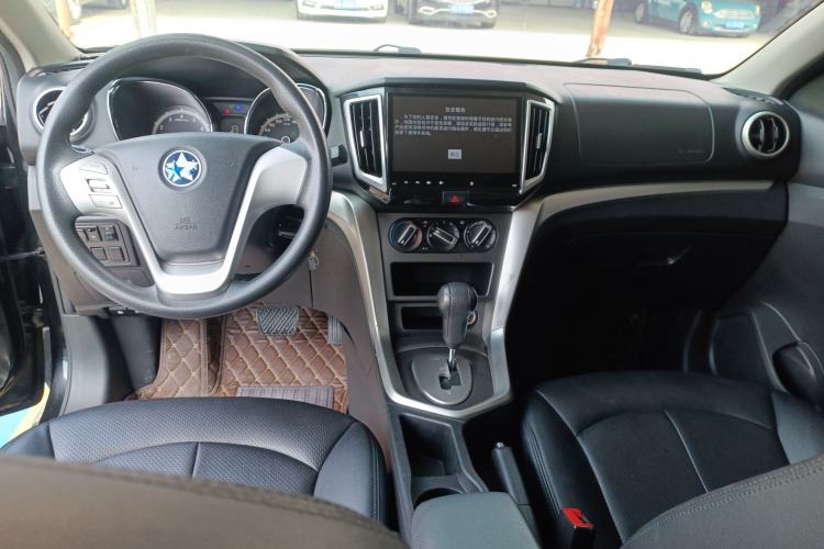 Used Venucia T70 2015 2.0L CVT Smart Choice Edition