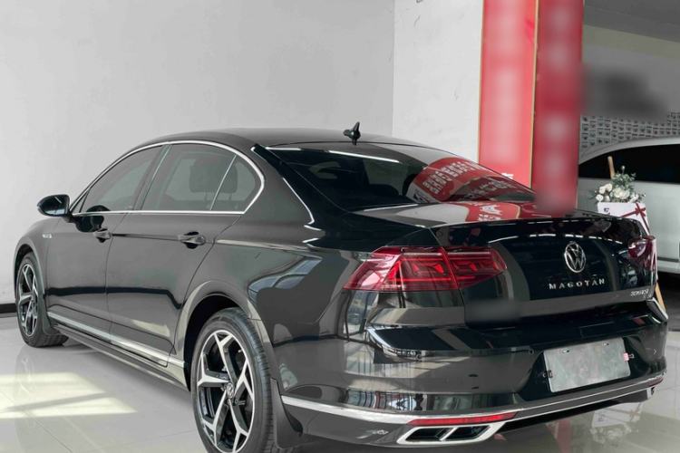 Used Volkswagen Magotan 2023 2 Million Units Commemorative Edition 330TSI DSG Luxury Version Exterior 4