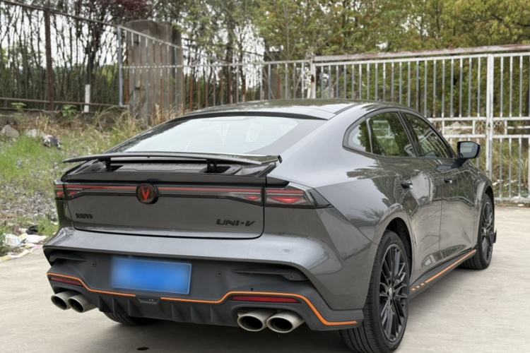 Used CHANGAN UNI-V 2025 Model Third-Generation 2.0T Dynamic Edition Exterior 5