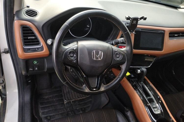 Used Honda Vezel 2015 1.8L CVT 2WD Luxury Model
