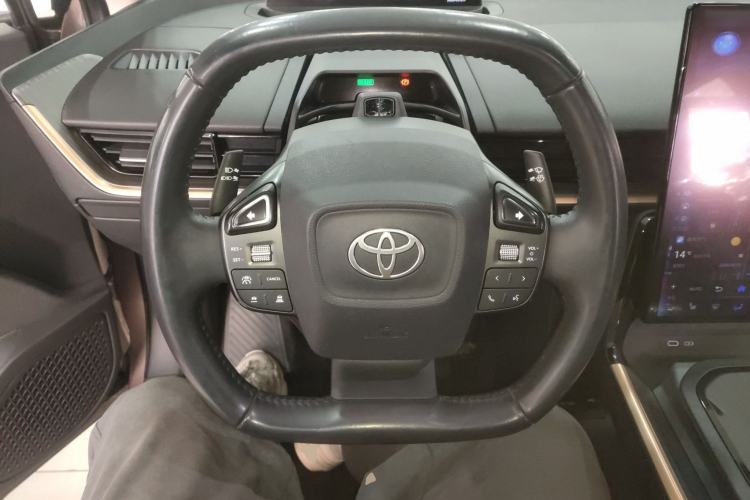 Used Toyota bZ3 2023 616 km Long-Range Premium
